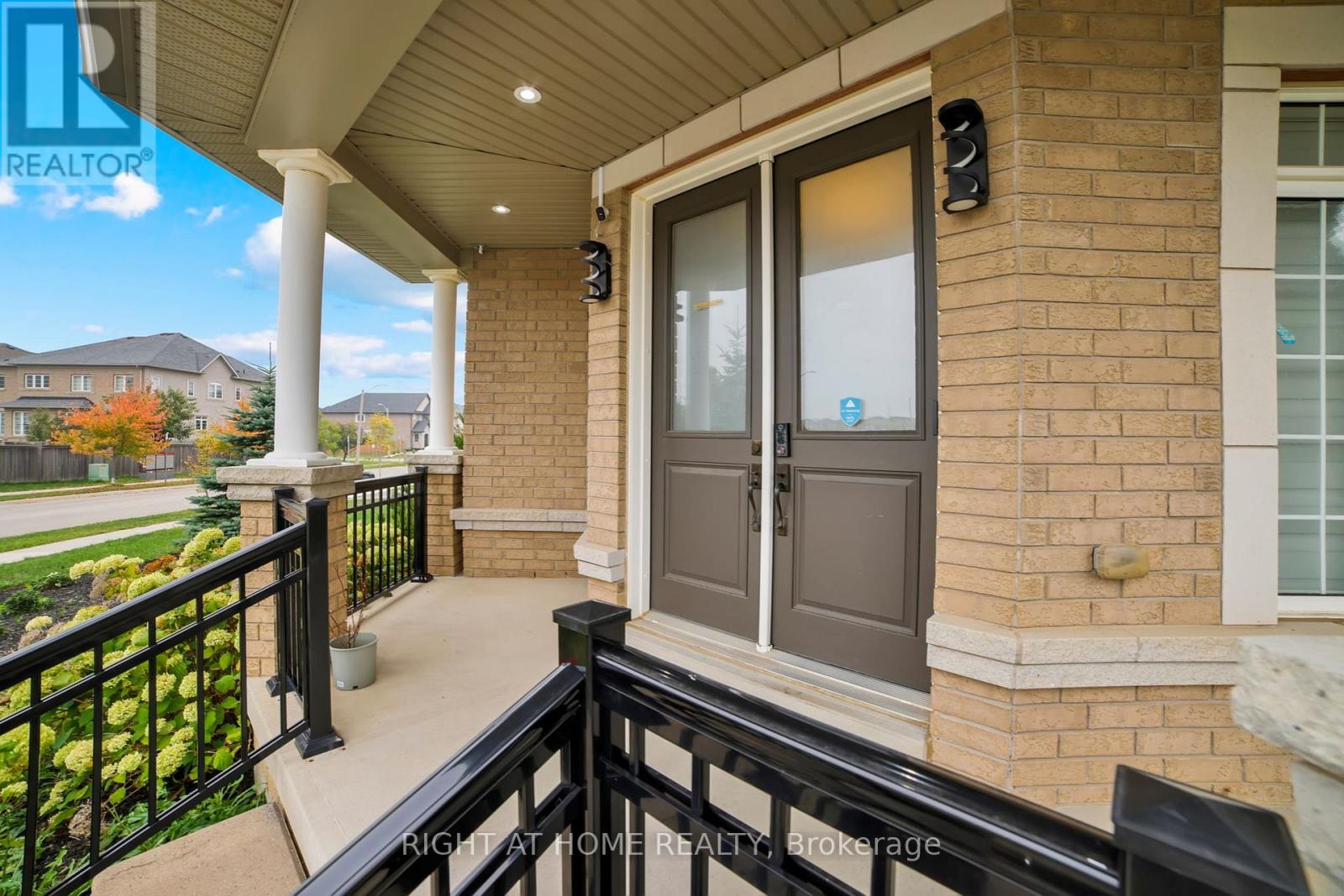 288 Raymond Road, Hamilton, Ontario  L9K 0H8 - Photo 3 - X12431415