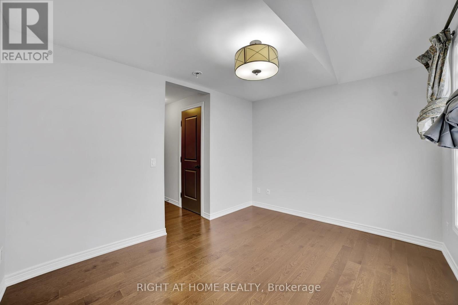 288 Raymond Road, Hamilton, Ontario  L9K 0H8 - Photo 36 - X12431415