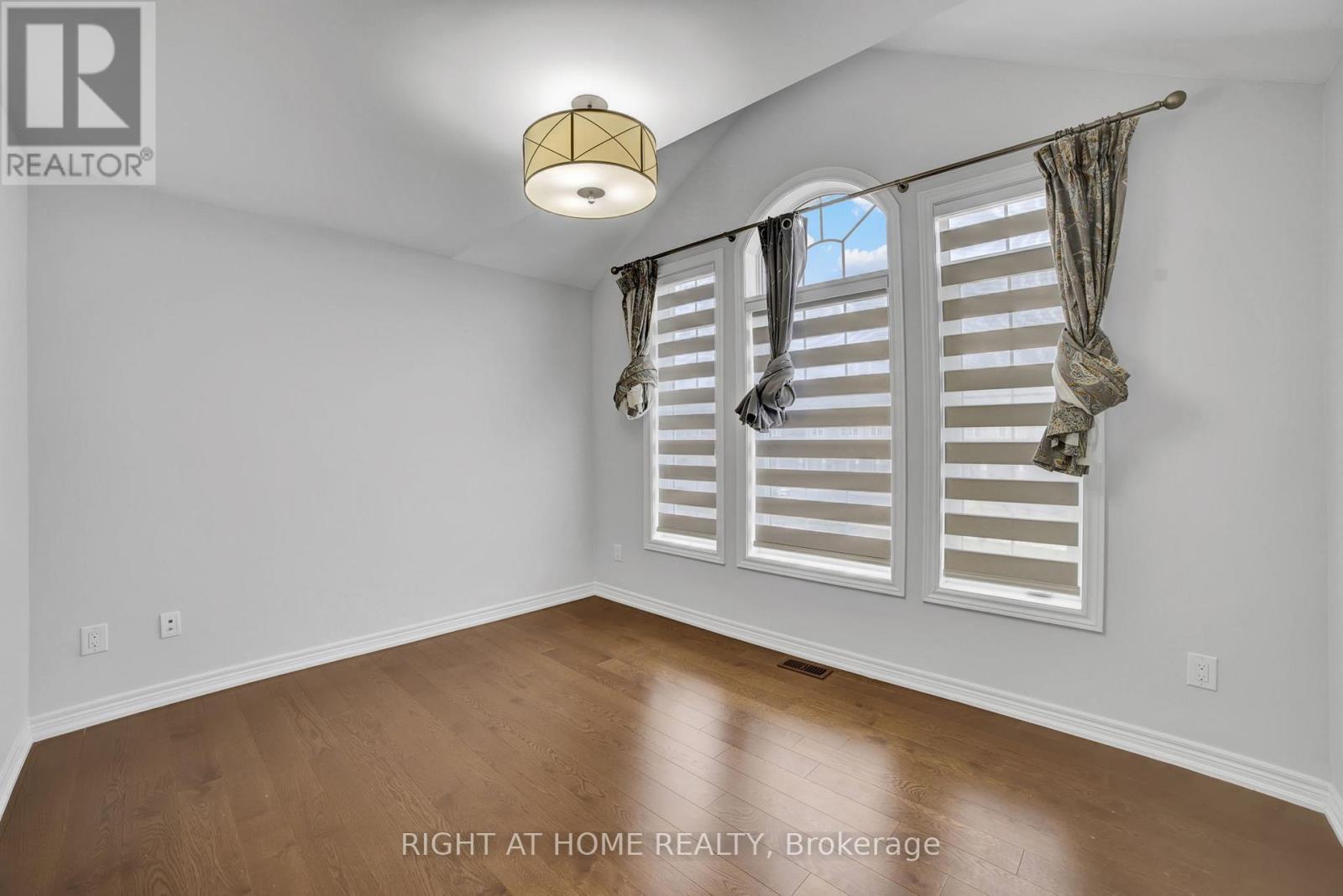 288 Raymond Road, Hamilton, Ontario  L9K 0H8 - Photo 37 - X12431415
