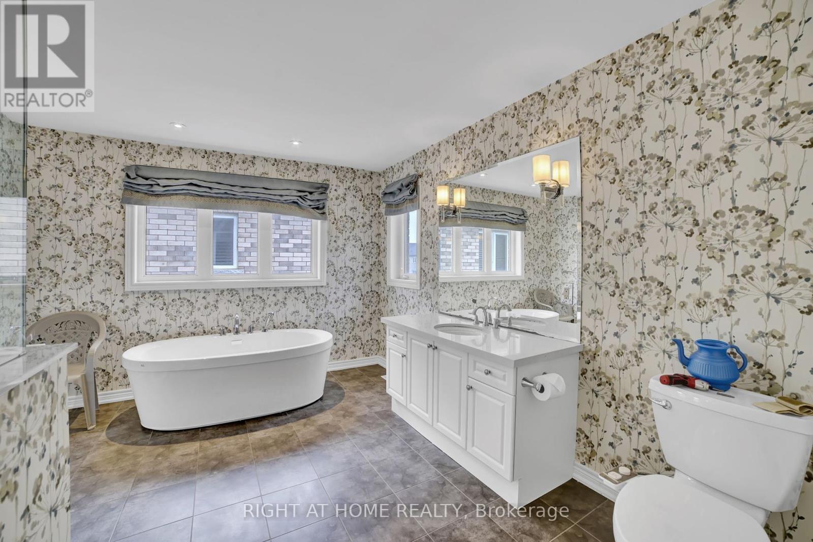 288 Raymond Road, Hamilton, Ontario  L9K 0H8 - Photo 39 - X12431415