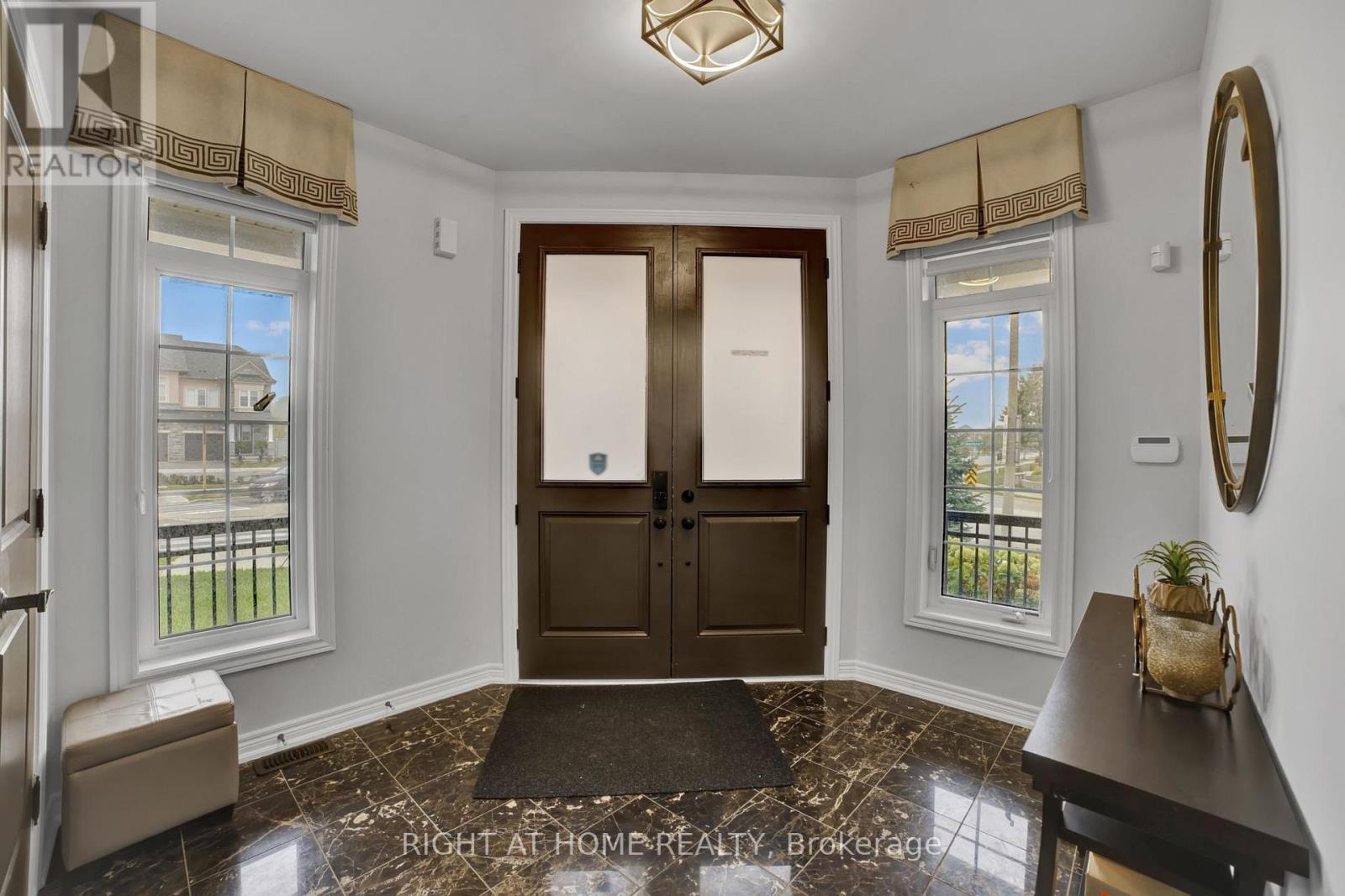 288 Raymond Road, Hamilton, Ontario  L9K 0H8 - Photo 4 - X12431415