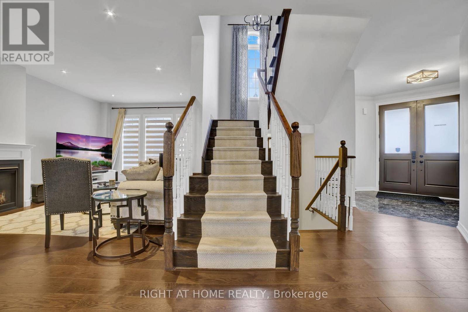 288 Raymond Road, Hamilton, Ontario  L9K 0H8 - Photo 8 - X12431415