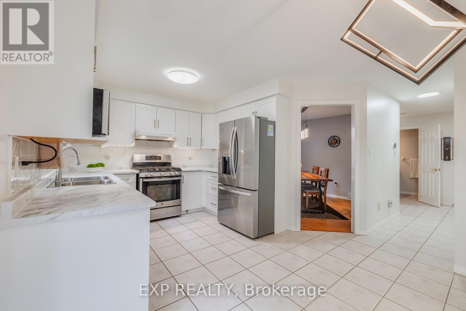 77 Mccormick Drive, Cambridge, Ontario  N3C 4E1 - Photo 11 - X12431427