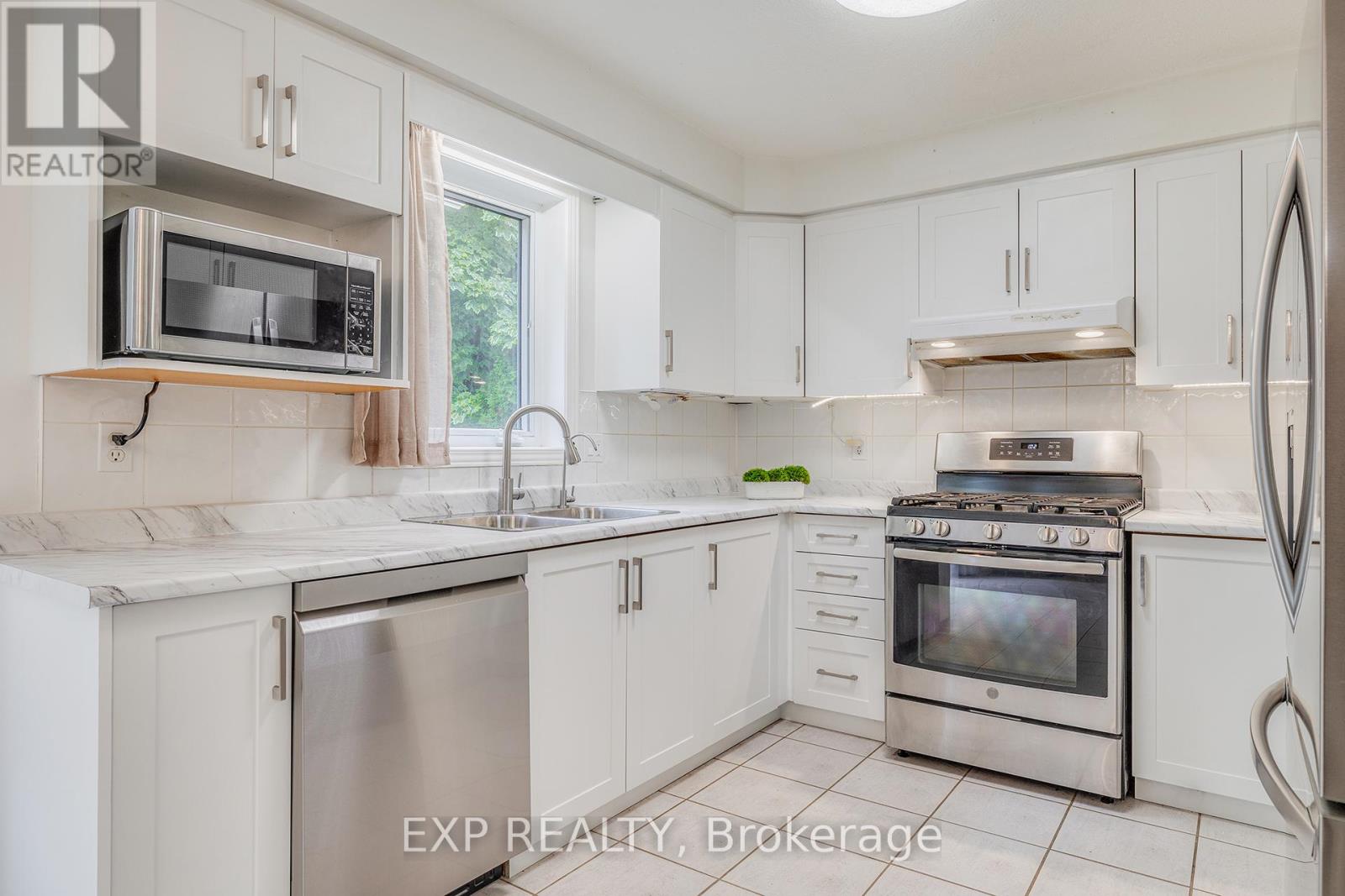 77 Mccormick Drive, Cambridge, Ontario  N3C 4E1 - Photo 13 - X12431427