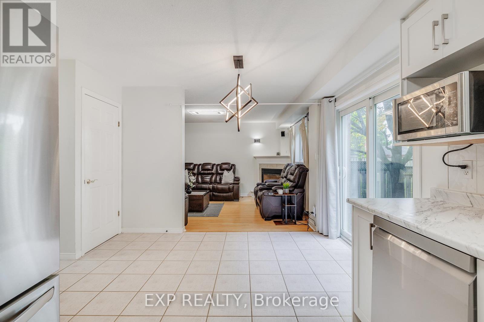 77 Mccormick Drive, Cambridge, Ontario  N3C 4E1 - Photo 14 - X12431427
