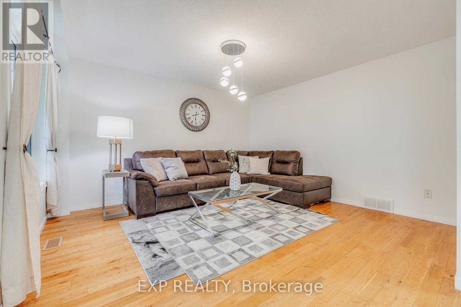 77 Mccormick Drive, Cambridge, Ontario  N3C 4E1 - Photo 7 - X12431427
