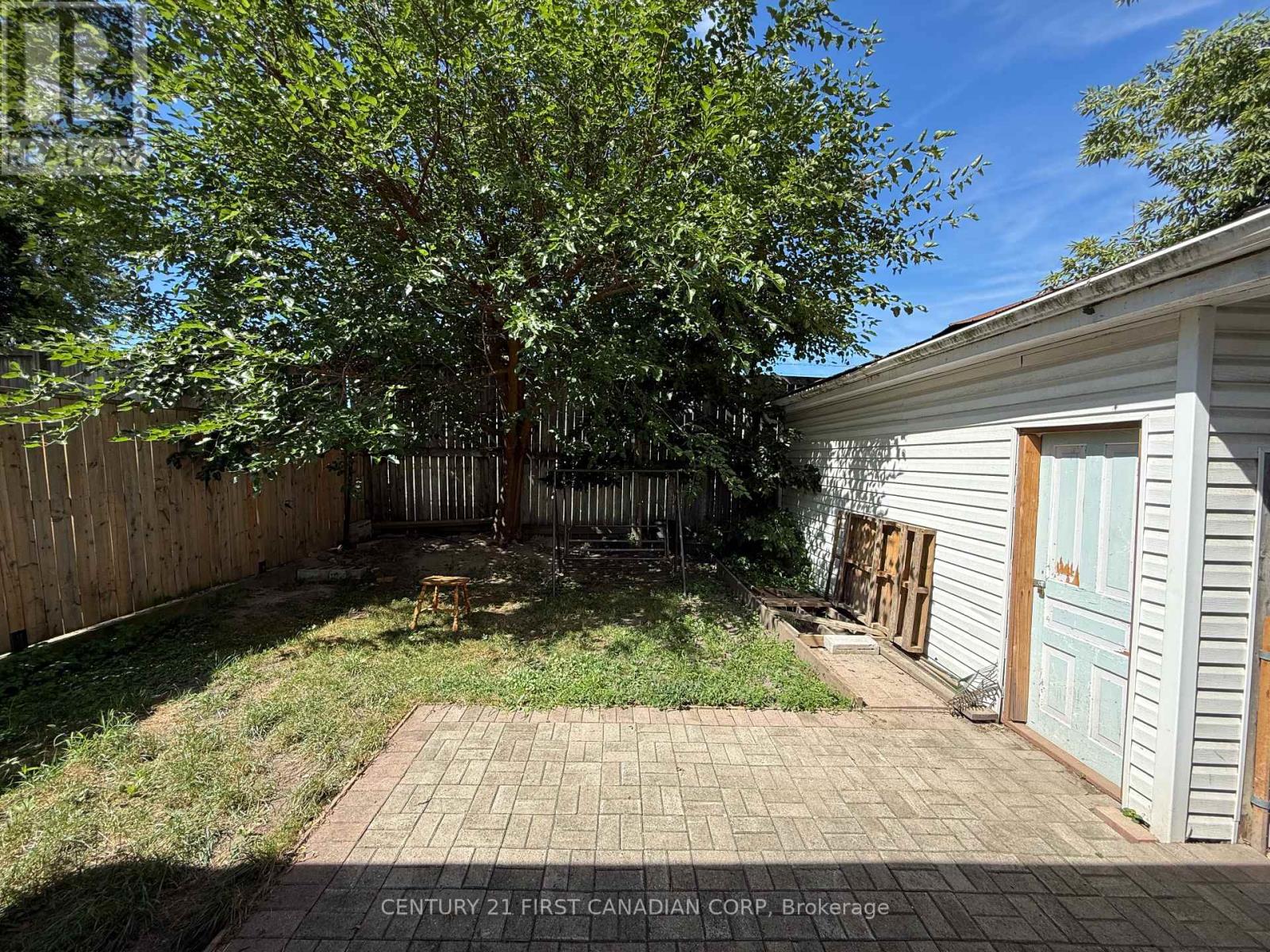 197 Clarence Street, London East, Ontario  N6B 2J8 - Photo 11 - X12427364
