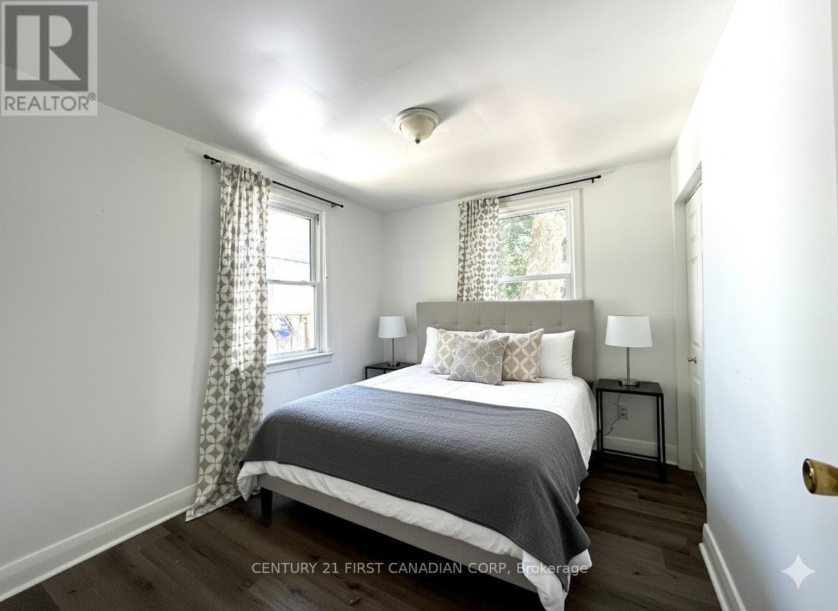 197 Clarence Street, London East, Ontario  N6B 2J8 - Photo 5 - X12427364