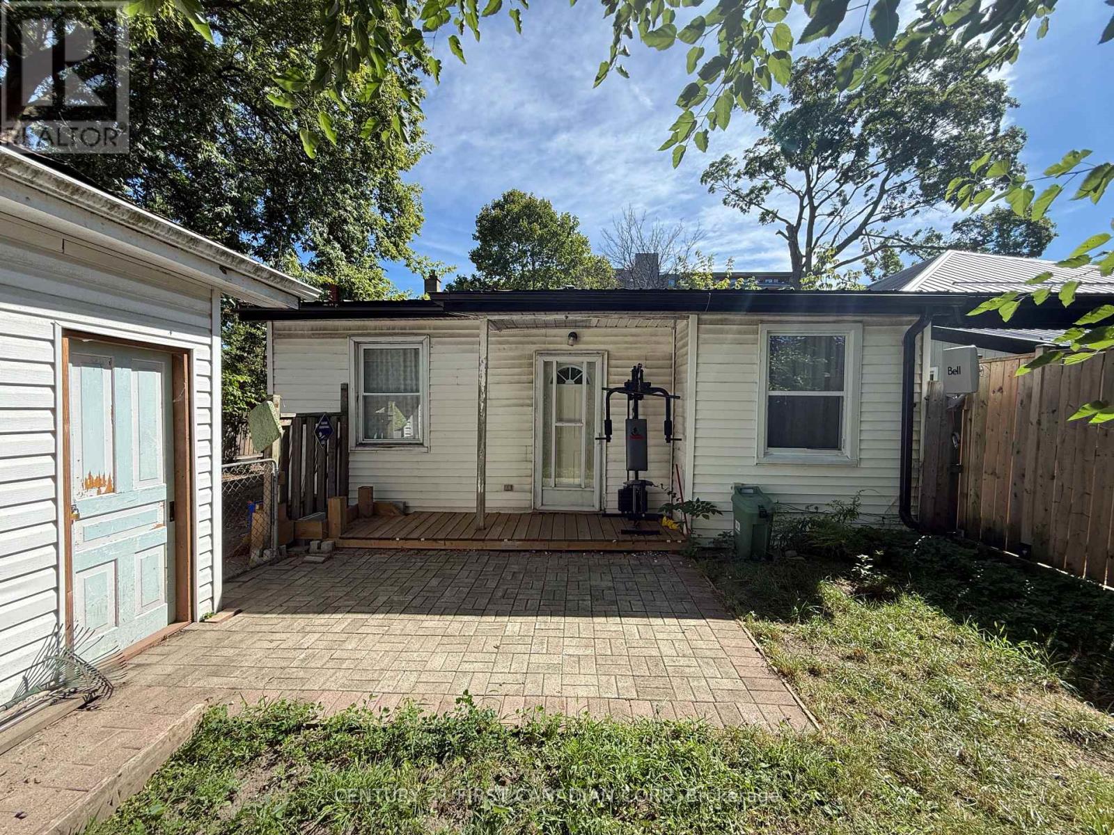 197 Clarence Street, London East, Ontario  N6B 2J8 - Photo 9 - X12427364
