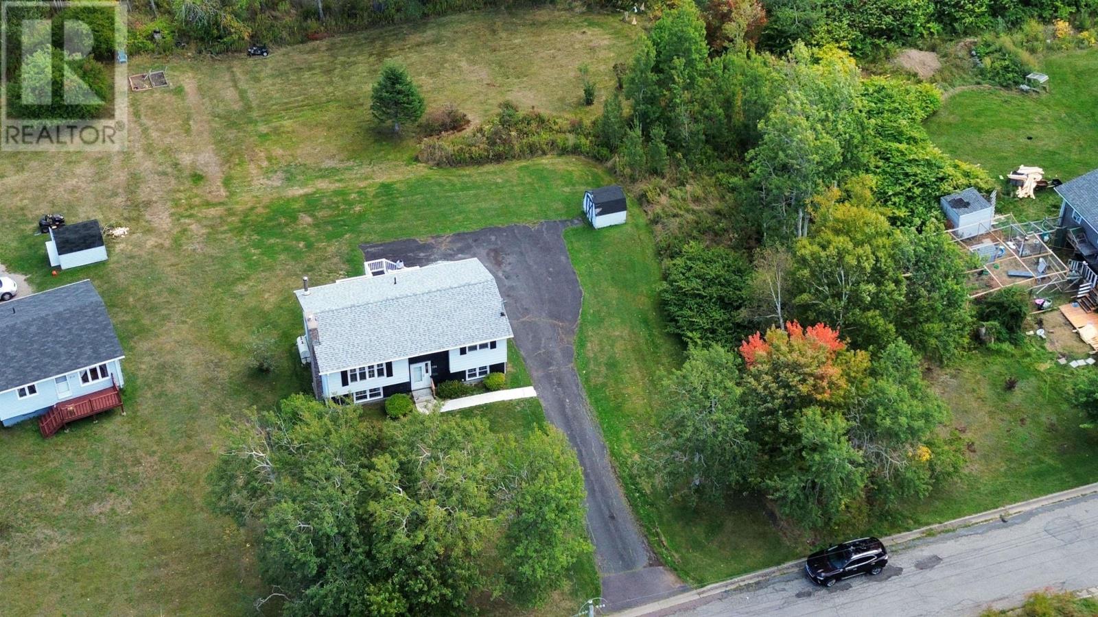 756 Forsythe Street, New Waterford, Nova Scotia  B1H 2Y5 - Photo 4 - 202524519