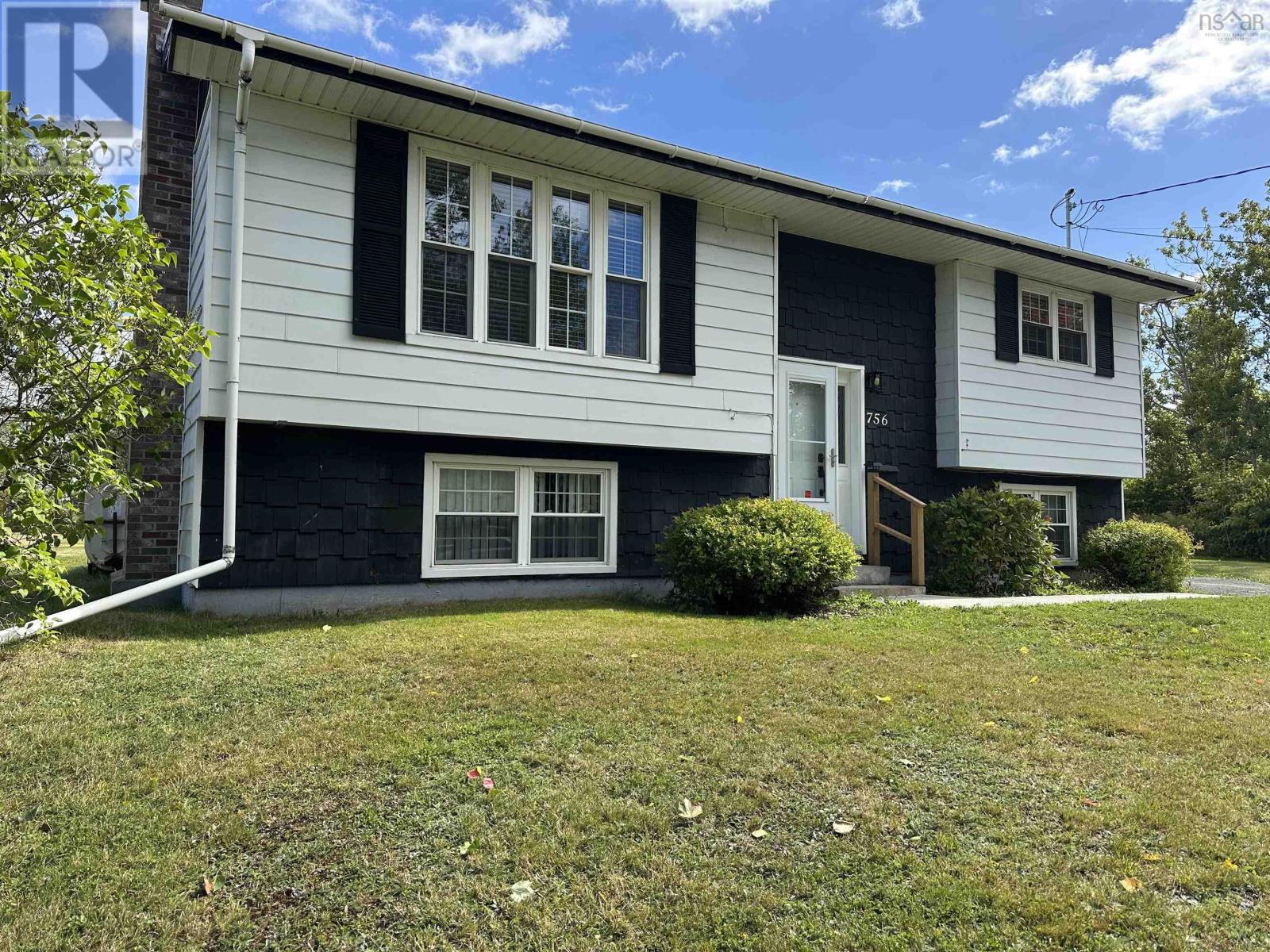 756 Forsythe Street, New Waterford, Nova Scotia  B1H 2Y5 - Photo 2 - 202524519