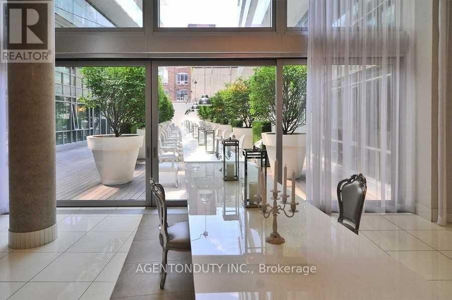 308 - 75 Portland Street, Toronto, Ontario  M5V 2M9 - Photo 5 - C12431435