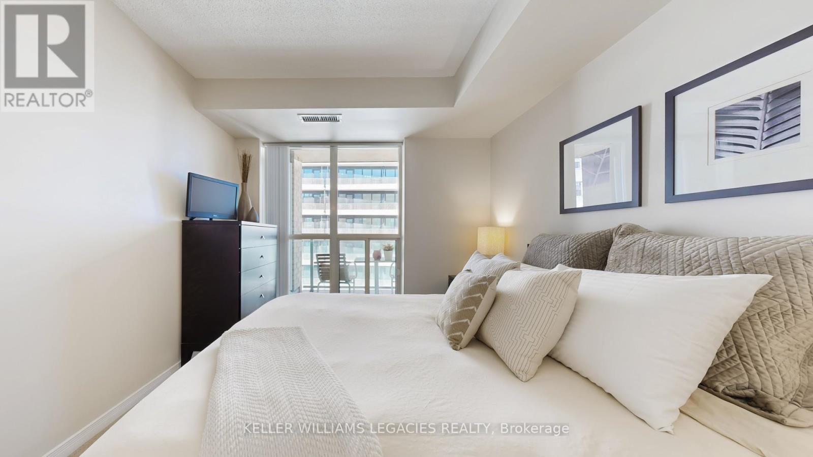 Lph01 - 28 Olive Avenue, Toronto, Ontario  M2N 7E6 - Photo 14 - C12431449