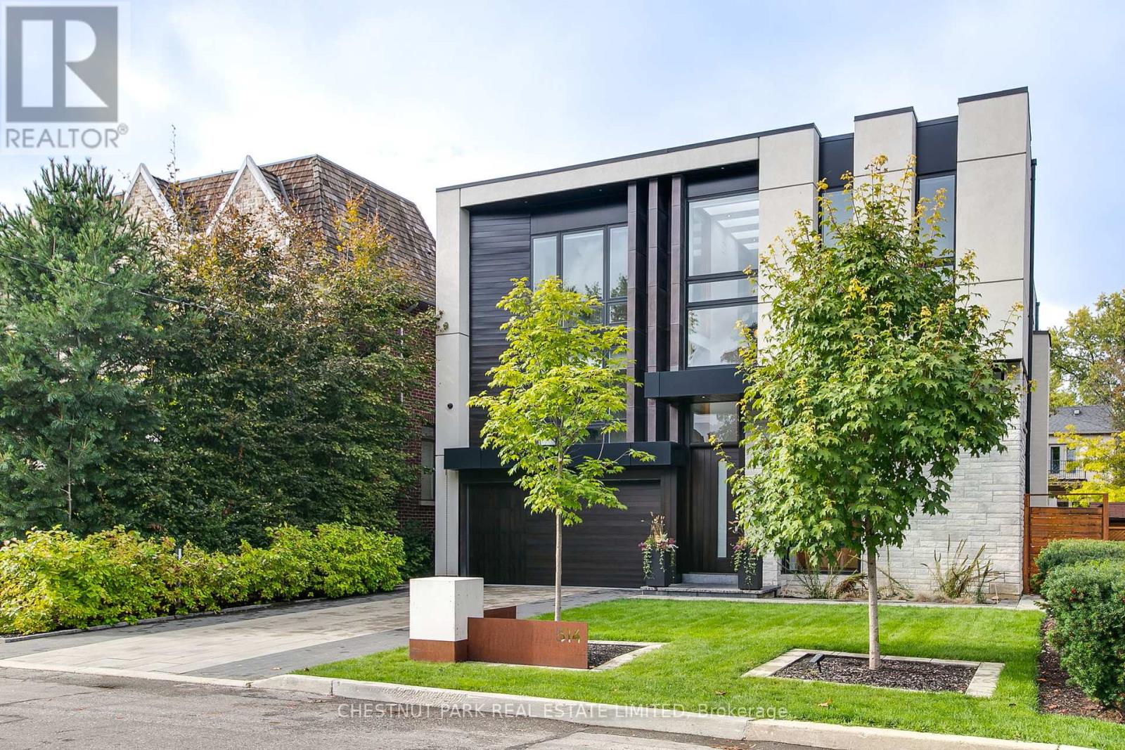 514 Douglas Avenue, Toronto, Ontario  M5M 1H5 - Photo 1 - C12431455
