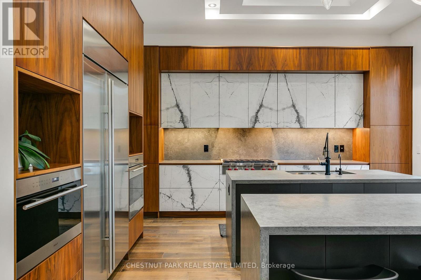 514 Douglas Avenue, Toronto, Ontario  M5M 1H5 - Photo 26 - C12431455