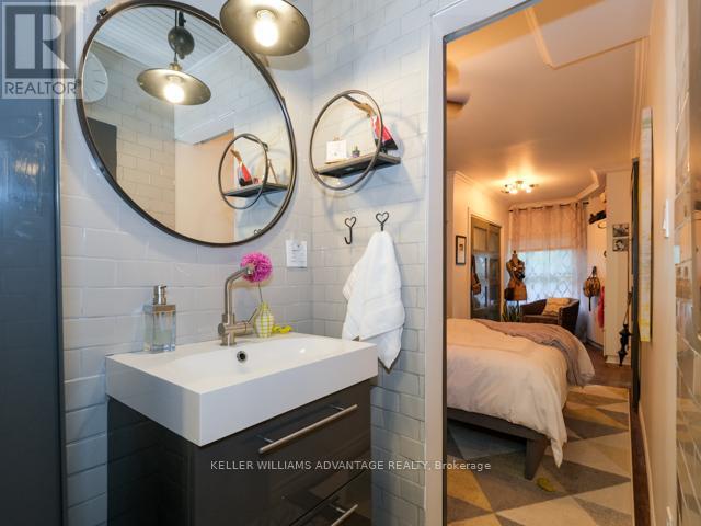 328 Cedarvale Avenue, Toronto, Ontario  M4C 4K4 - Photo 11 - E12431456