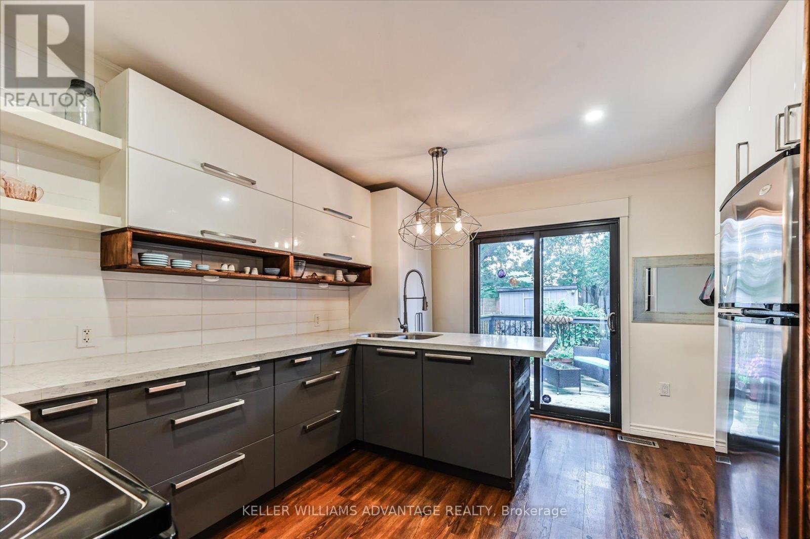 328 Cedarvale Avenue, Toronto, Ontario  M4C 4K4 - Photo 7 - E12431456