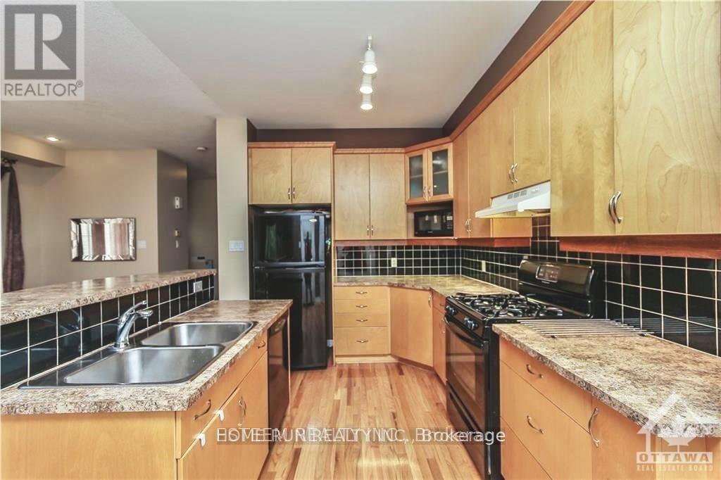 517 Devonwood Circle, Ottawa, Ontario  K1T 4E4 - Photo 13 - X12431465