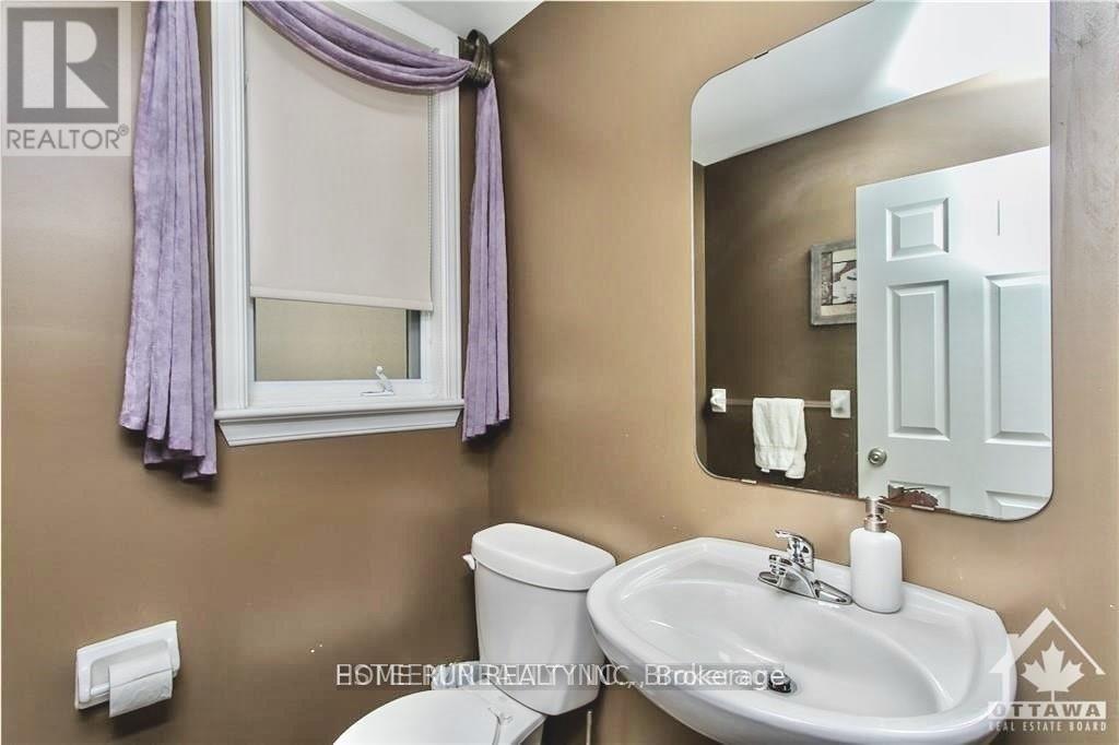 517 Devonwood Circle, Ottawa, Ontario  K1T 4E4 - Photo 14 - X12431465