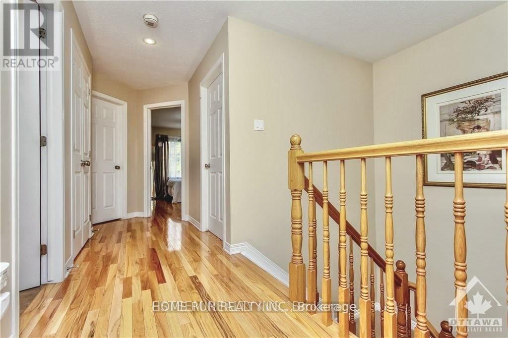 517 Devonwood Circle, Ottawa, Ontario  K1T 4E4 - Photo 16 - X12431465