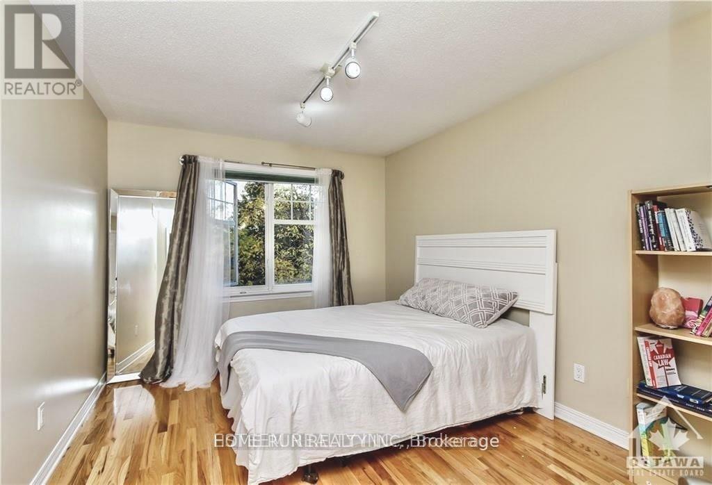 517 Devonwood Circle, Ottawa, Ontario  K1T 4E4 - Photo 21 - X12431465