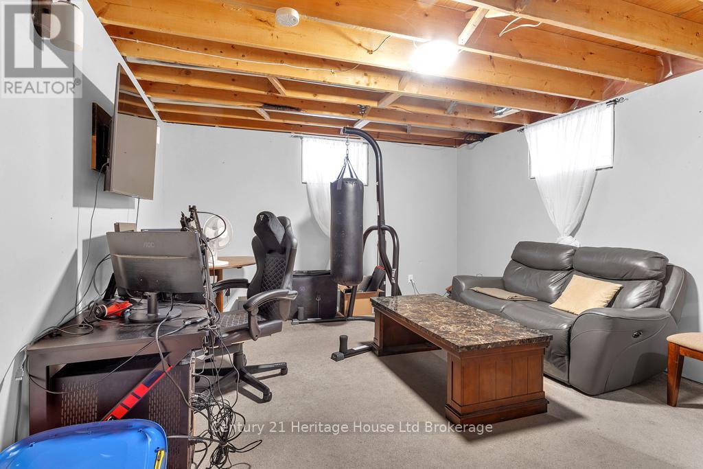 51 Barker Street, Tillsonburg, Ontario  N4G 5N7 - Photo 18 - X12431467