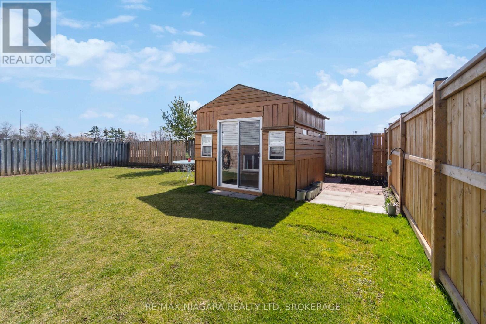 7516 Monastery Drive, Niagara Falls (Mt. Carmel), Ontario  L2H 3A7 - Photo 17 - X12431470