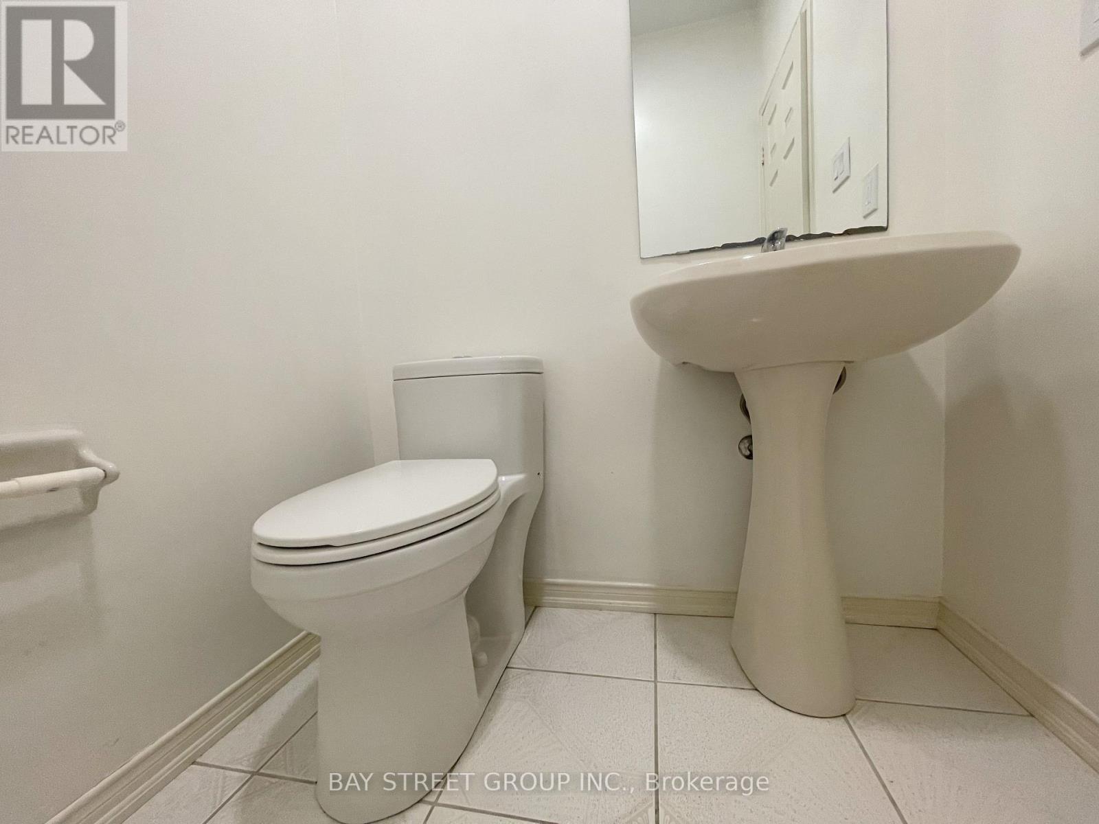 15 Futura Avenue, Richmond Hill, Ontario  L4S 1V2 - Photo 11 - N12431433