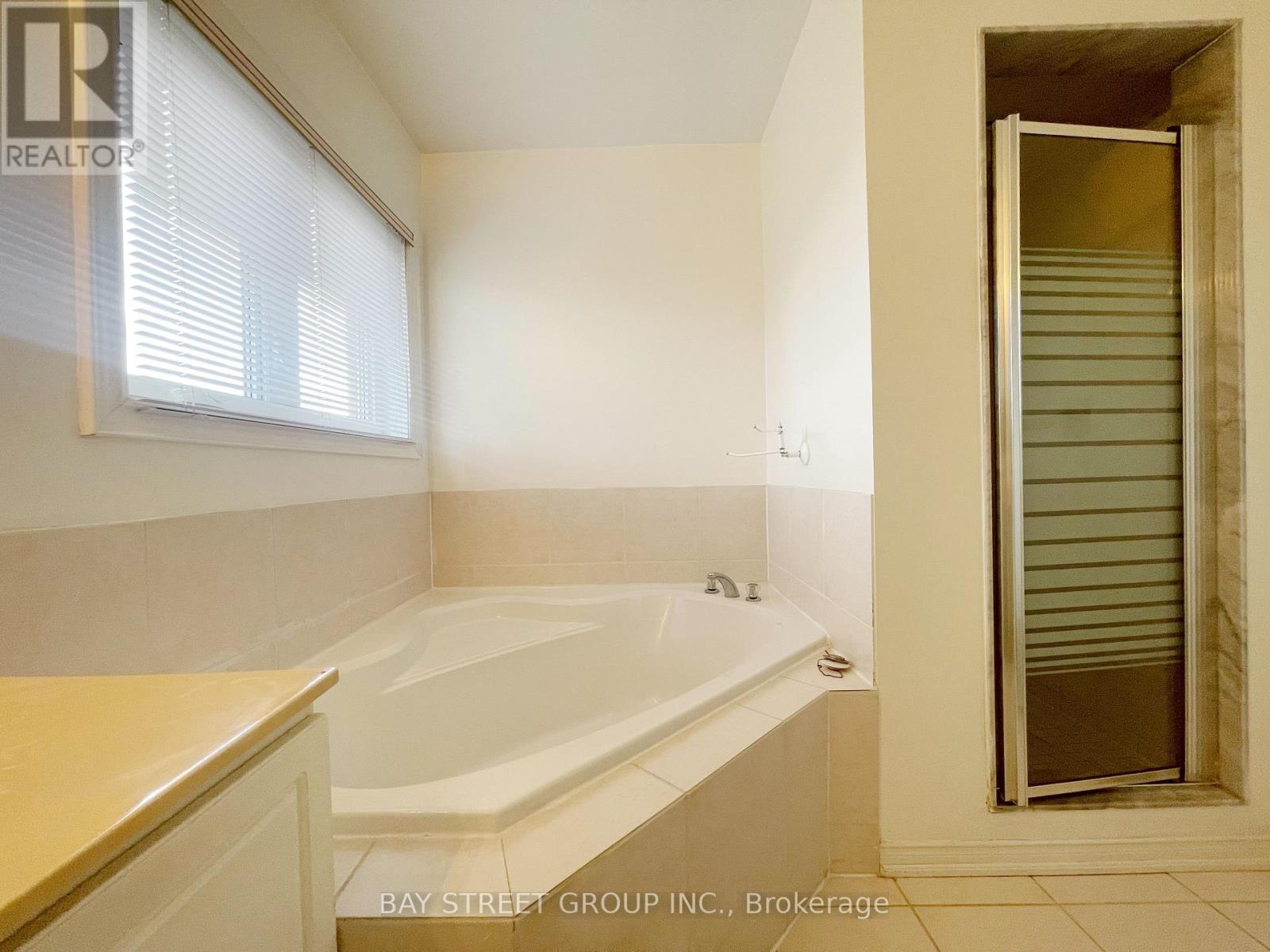 15 Futura Avenue, Richmond Hill, Ontario  L4S 1V2 - Photo 16 - N12431433