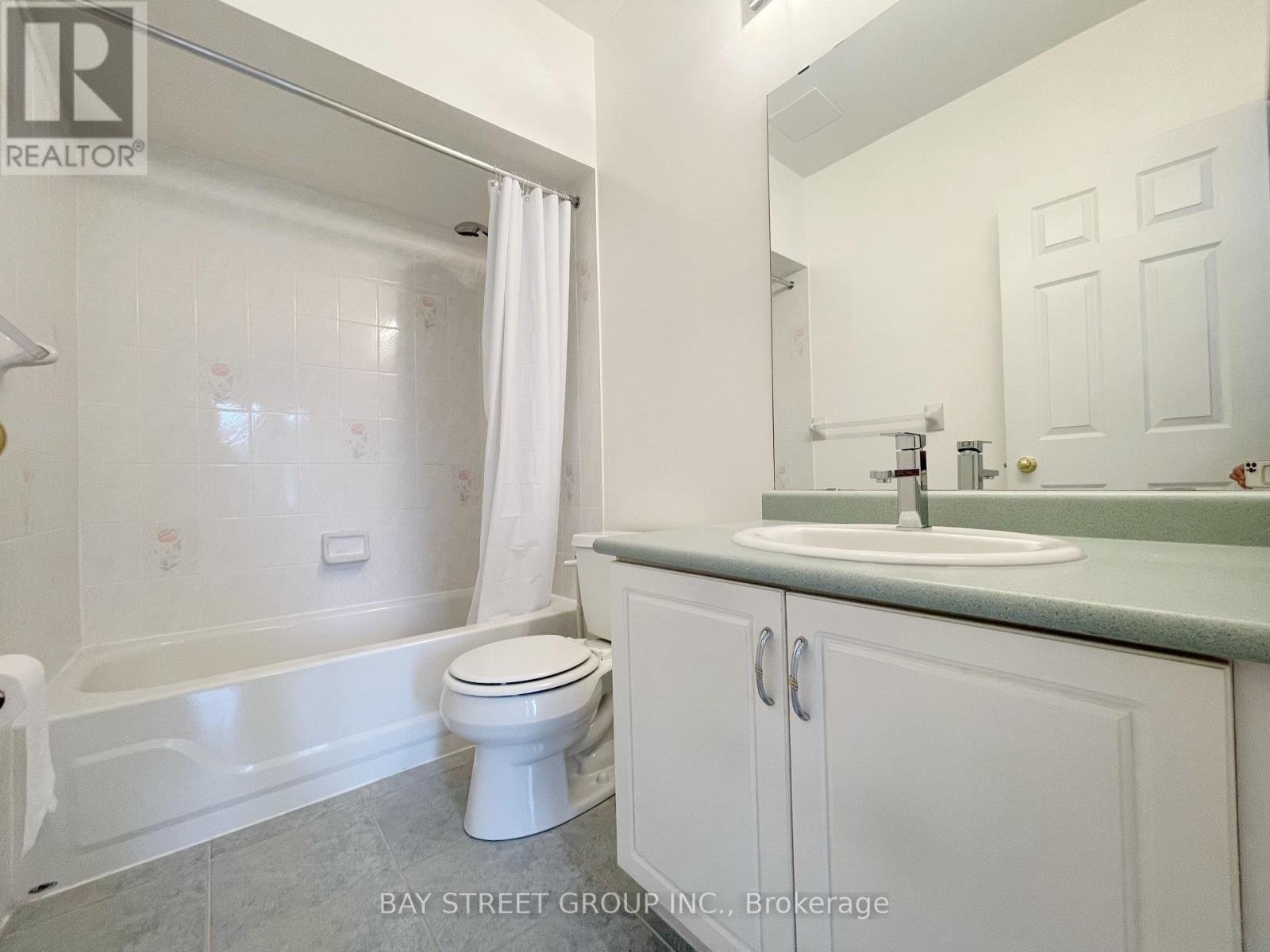 15 Futura Avenue, Richmond Hill, Ontario  L4S 1V2 - Photo 20 - N12431433