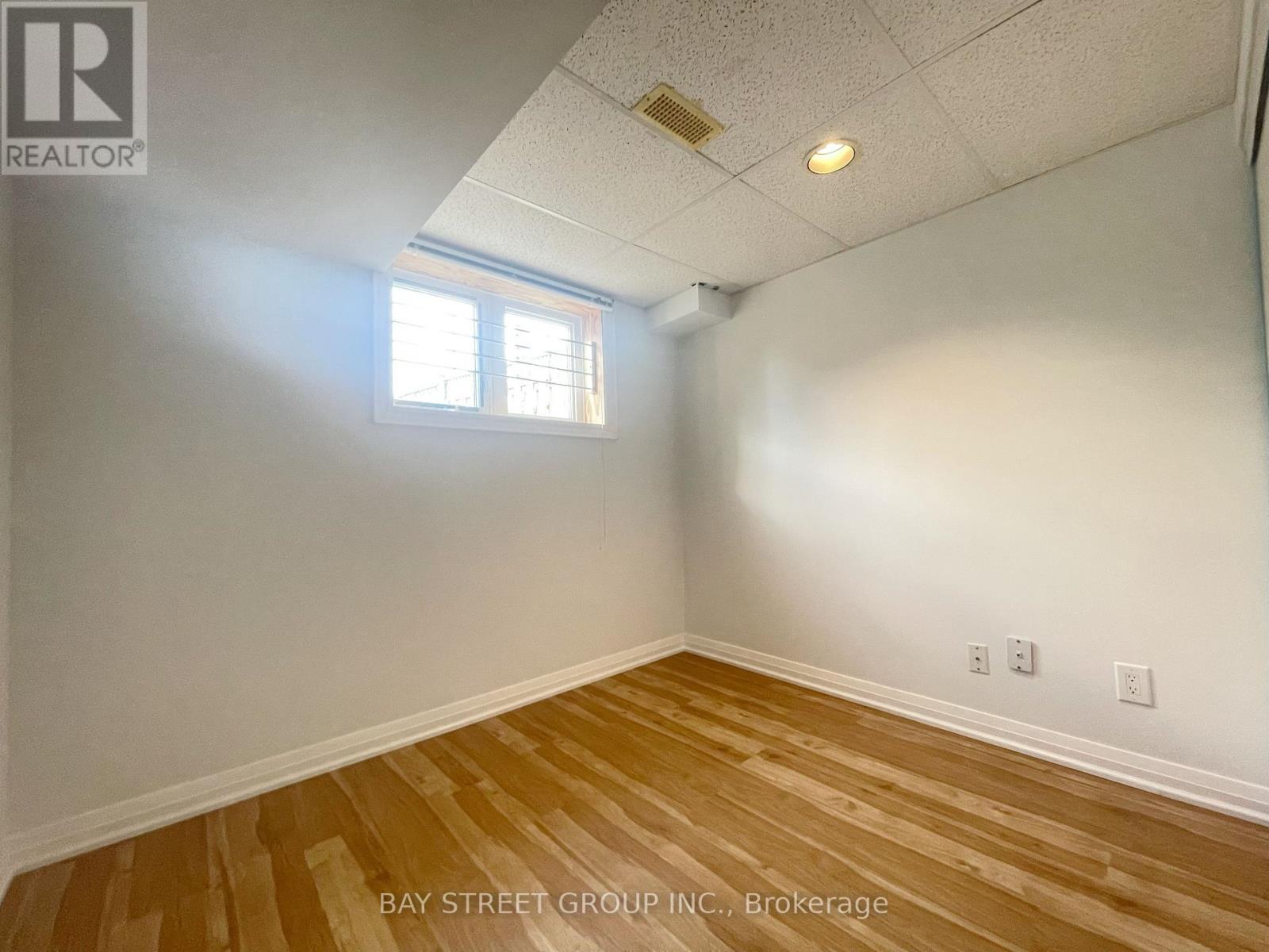 15 Futura Avenue, Richmond Hill, Ontario  L4S 1V2 - Photo 29 - N12431433