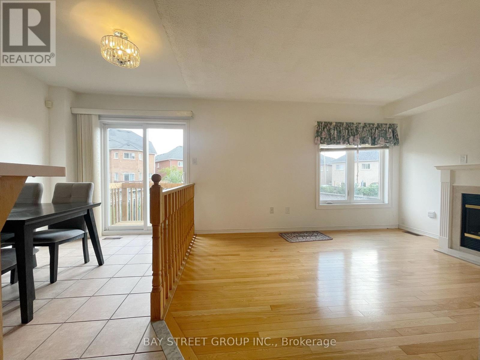 15 Futura Avenue, Richmond Hill, Ontario  L4S 1V2 - Photo 8 - N12431433