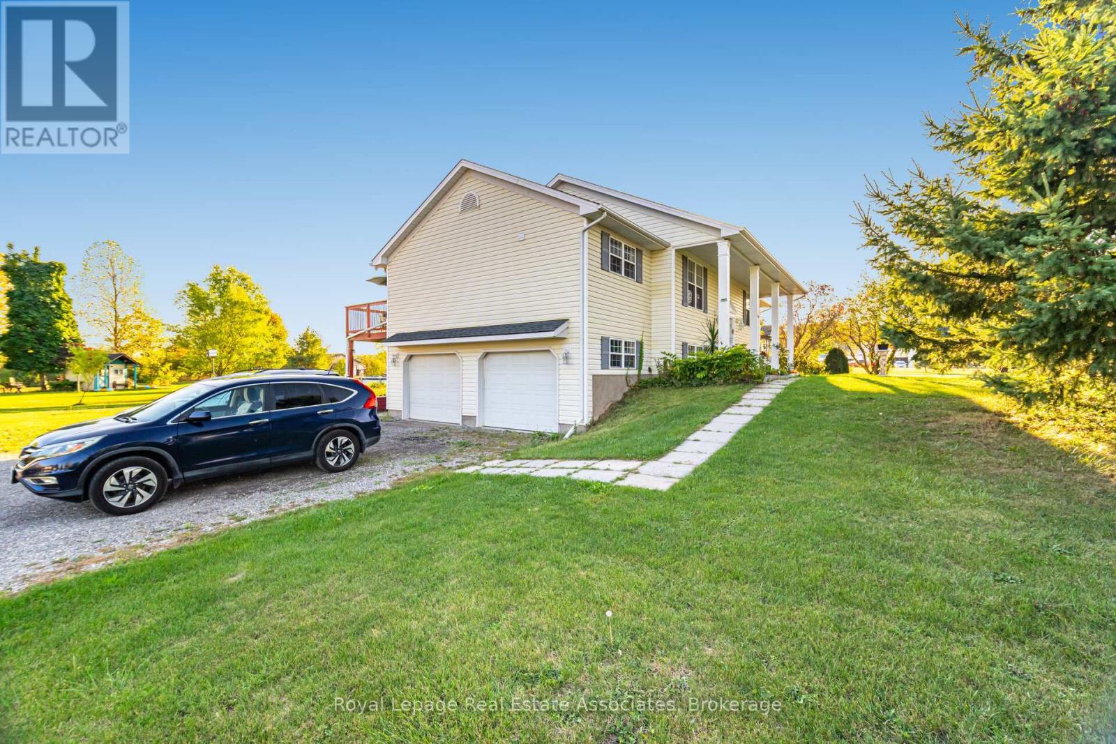 3373 Nigh Road, Fort Erie, Ontario  L0S 1N0 - Photo 4 - X12431446
