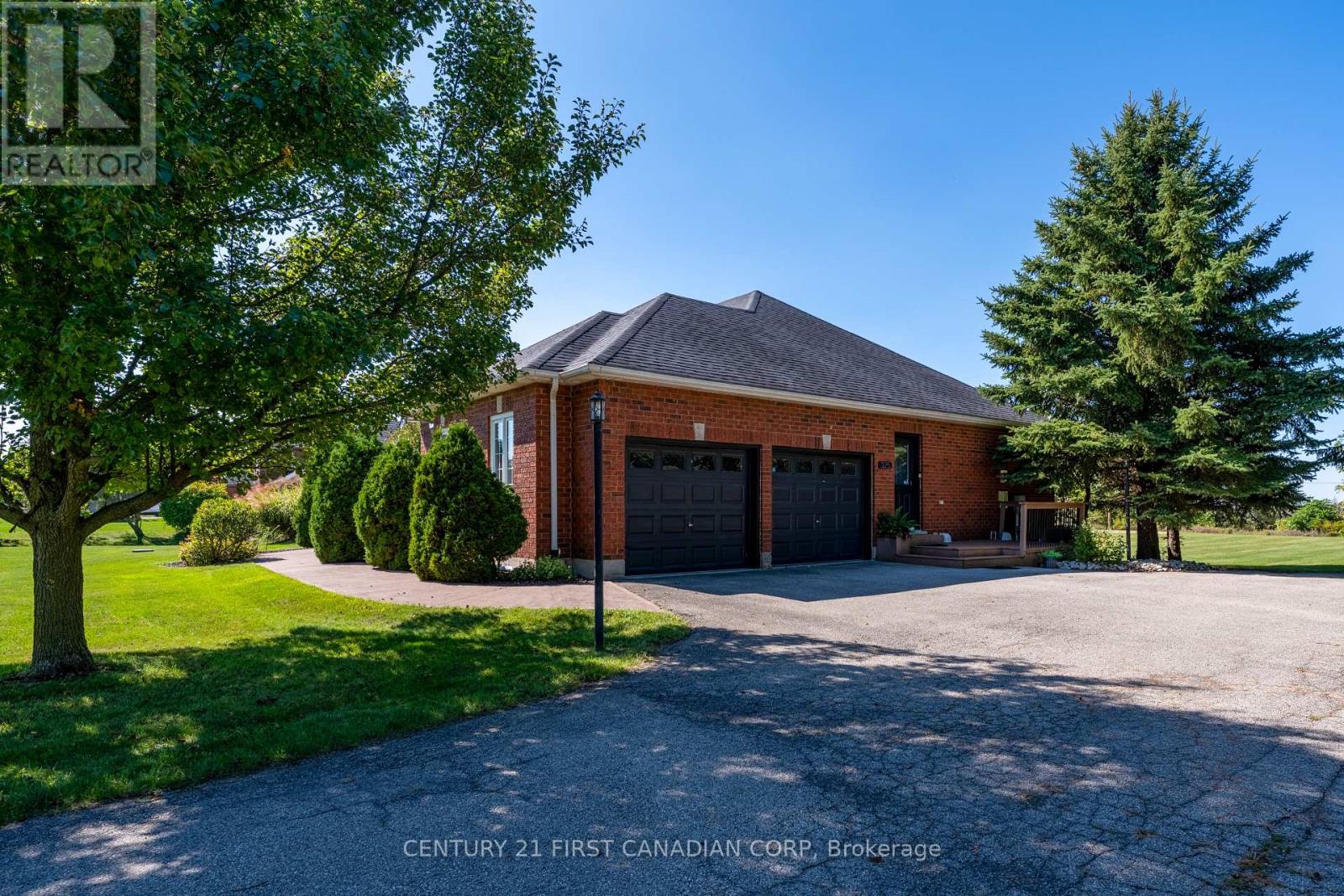 325 Brant County 18 Road, Brant (Brantford Twp), Ontario  N3S 0H4 - Photo 2 - X12431274