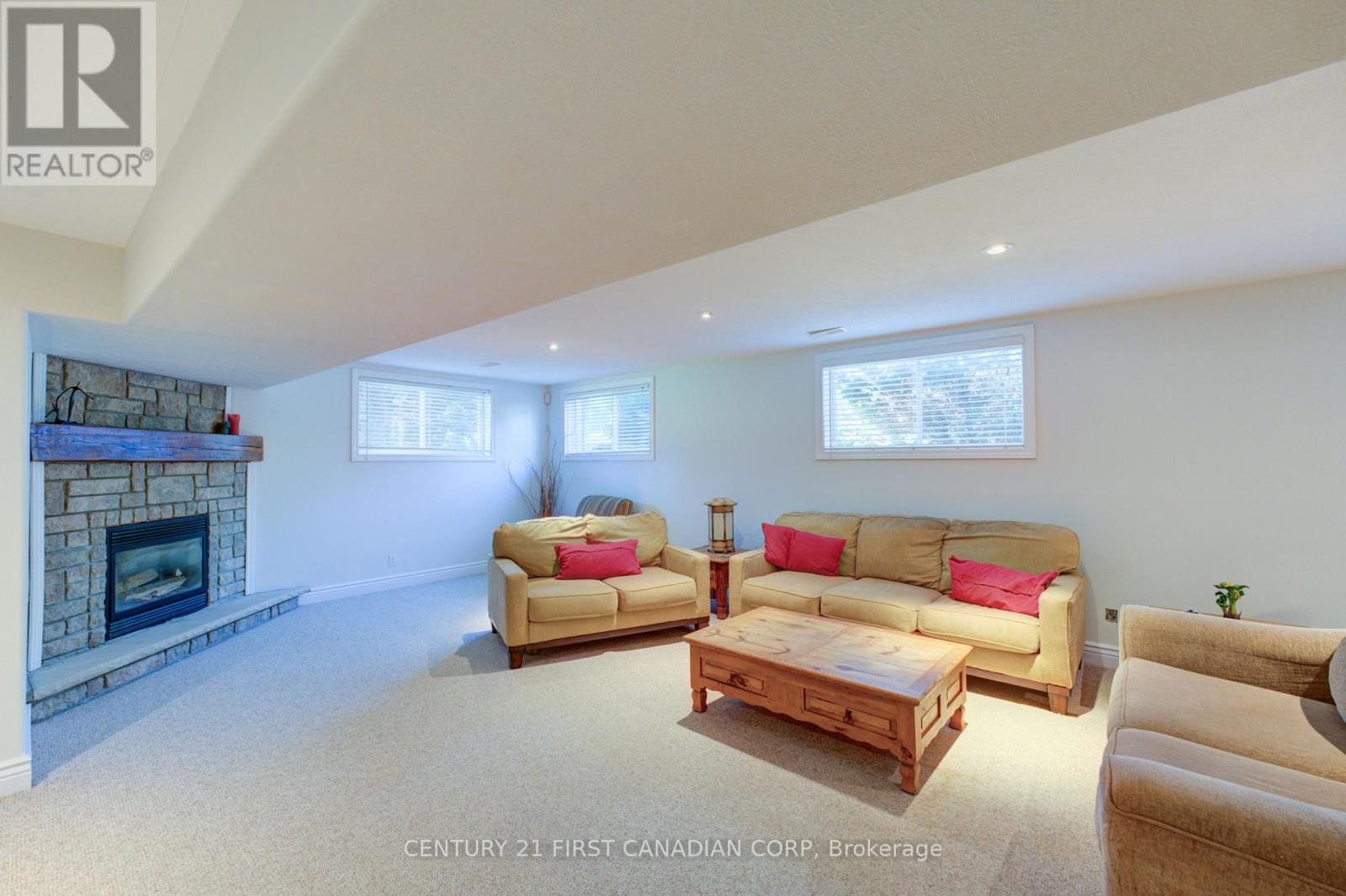 325 Brant County 18 Road, Brant (Brantford Twp), Ontario  N3S 0H4 - Photo 33 - X12431274
