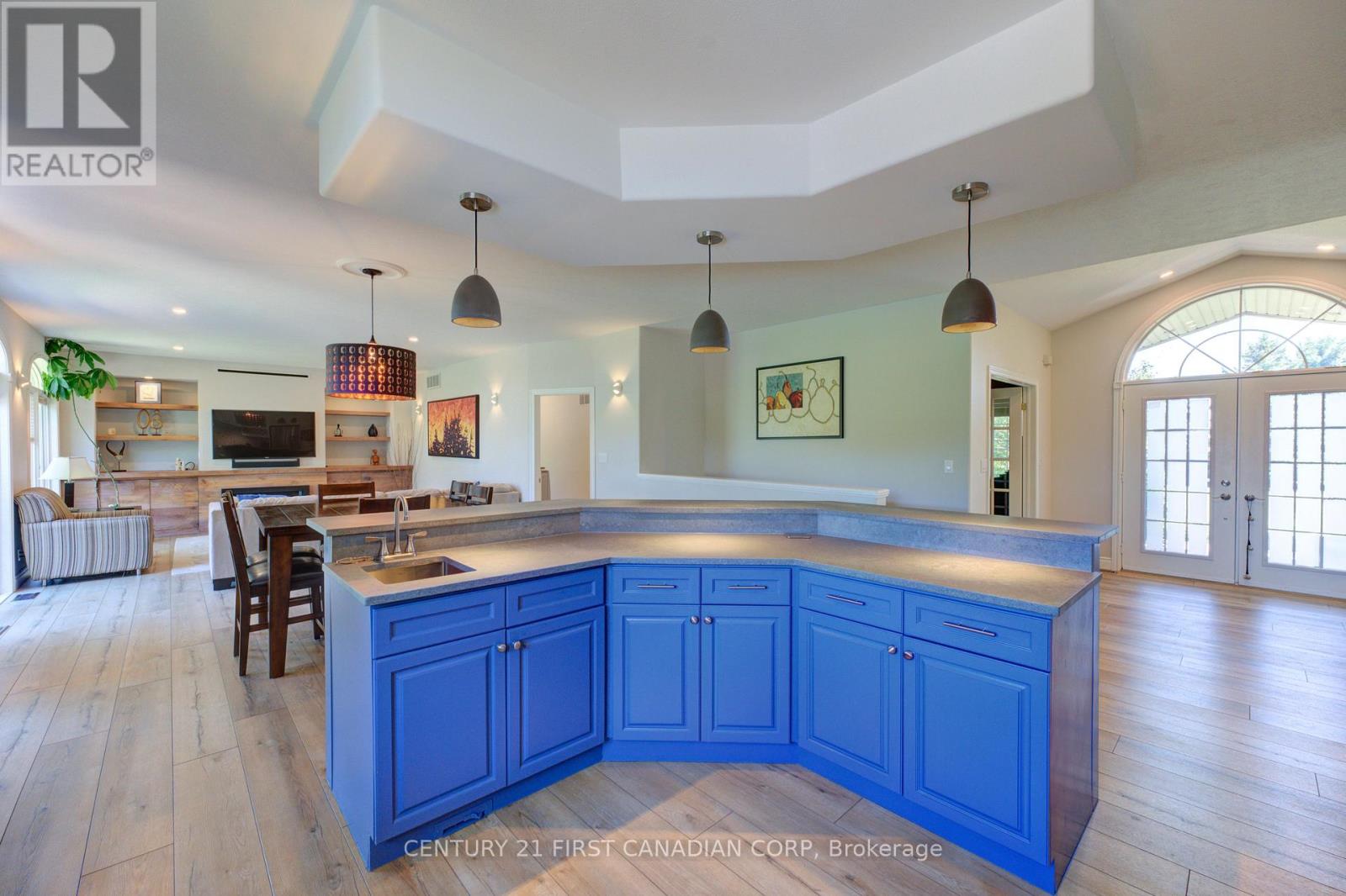 325 Brant County 18 Road, Brant (Brantford Twp), Ontario  N3S 0H4 - Photo 8 - X12431274