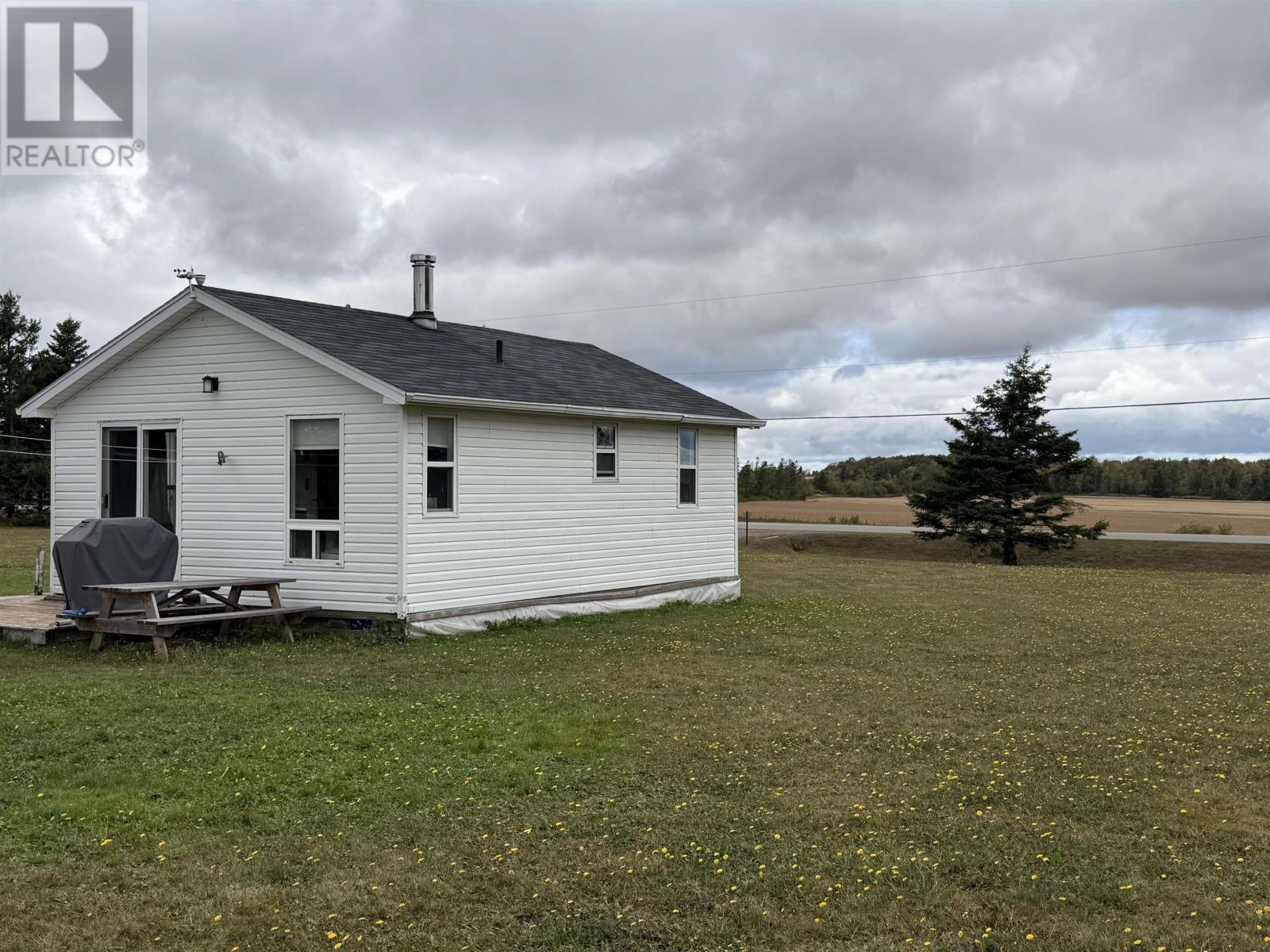 2491 Horne Cross Road, Brackley, Prince Edward Island  C1E 2S2 - Photo 5 - 202524534