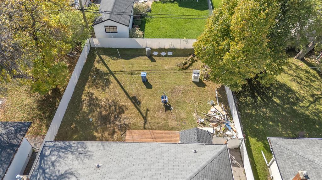 498 Edison Avenue, Winnipeg, Manitoba  R2G 0M4 - Photo 3 - 202525342