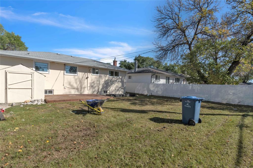 498 Edison Avenue, Winnipeg, Manitoba  R2G 0M4 - Photo 37 - 202525342