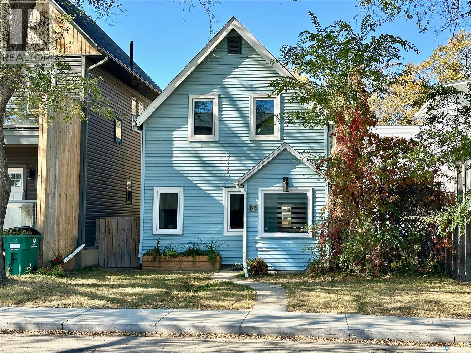 537 F Avenue S, Saskatoon, Saskatchewan  S7M 1T6 - Photo 2 - SK019566
