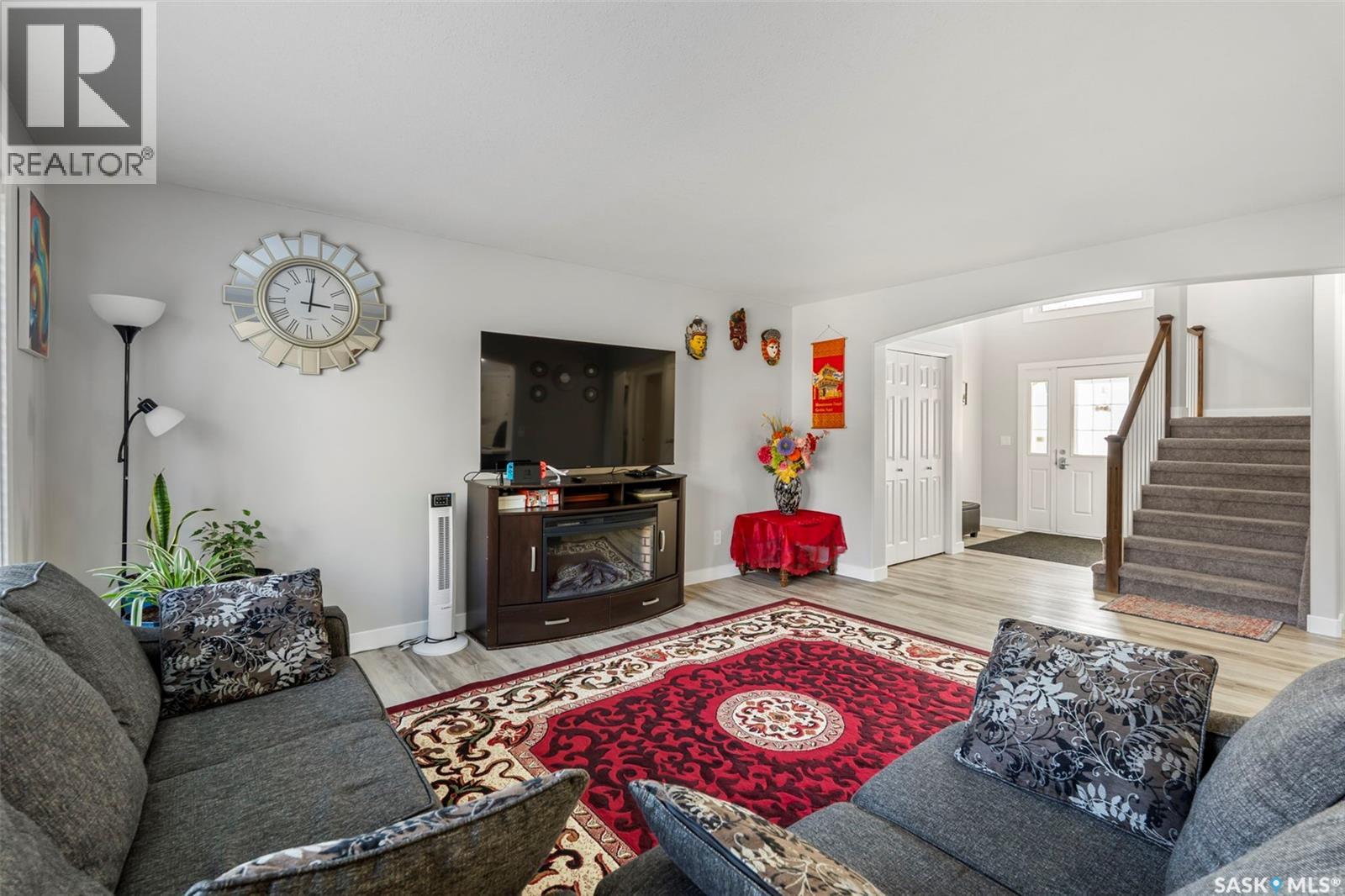 127 Dulmage Crescent, Saskatoon, Saskatchewan  S7T 0C7 - Photo 6 - SK019563