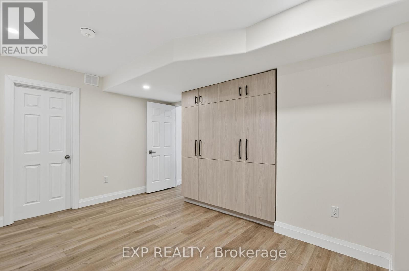 7 Pacific Avenue, Barrie, Ontario  L4M 7E7 - Photo 40 - S12427688