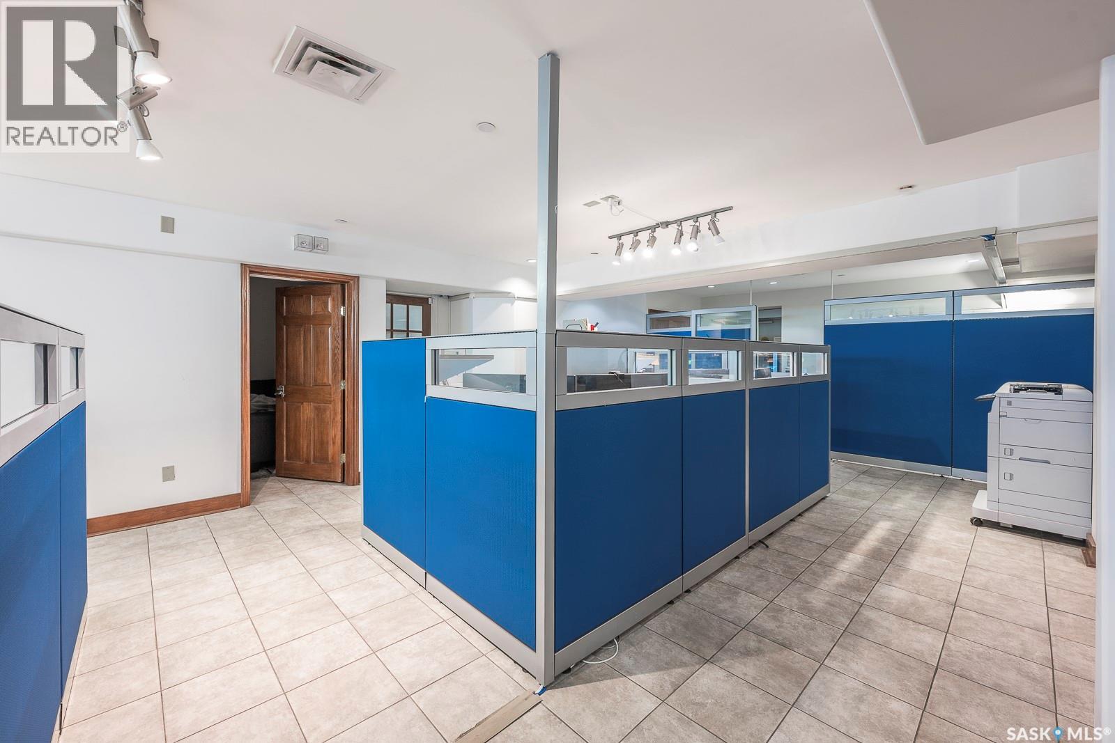 2445 Broad Street, Regina, Saskatchewan  S4P 0C7 - Photo 43 - SK993975