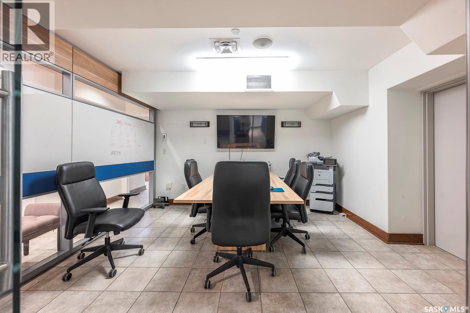 2445 Broad Street, Regina, Saskatchewan  S4P 0C7 - Photo 44 - SK993975
