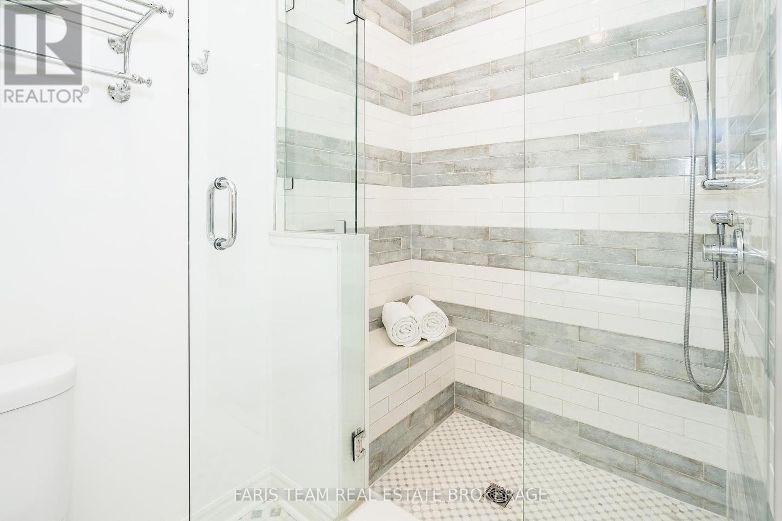 135 Sandringham Drive, Barrie, Ontario  L4N 0Y9 - Photo 19 - S12431464