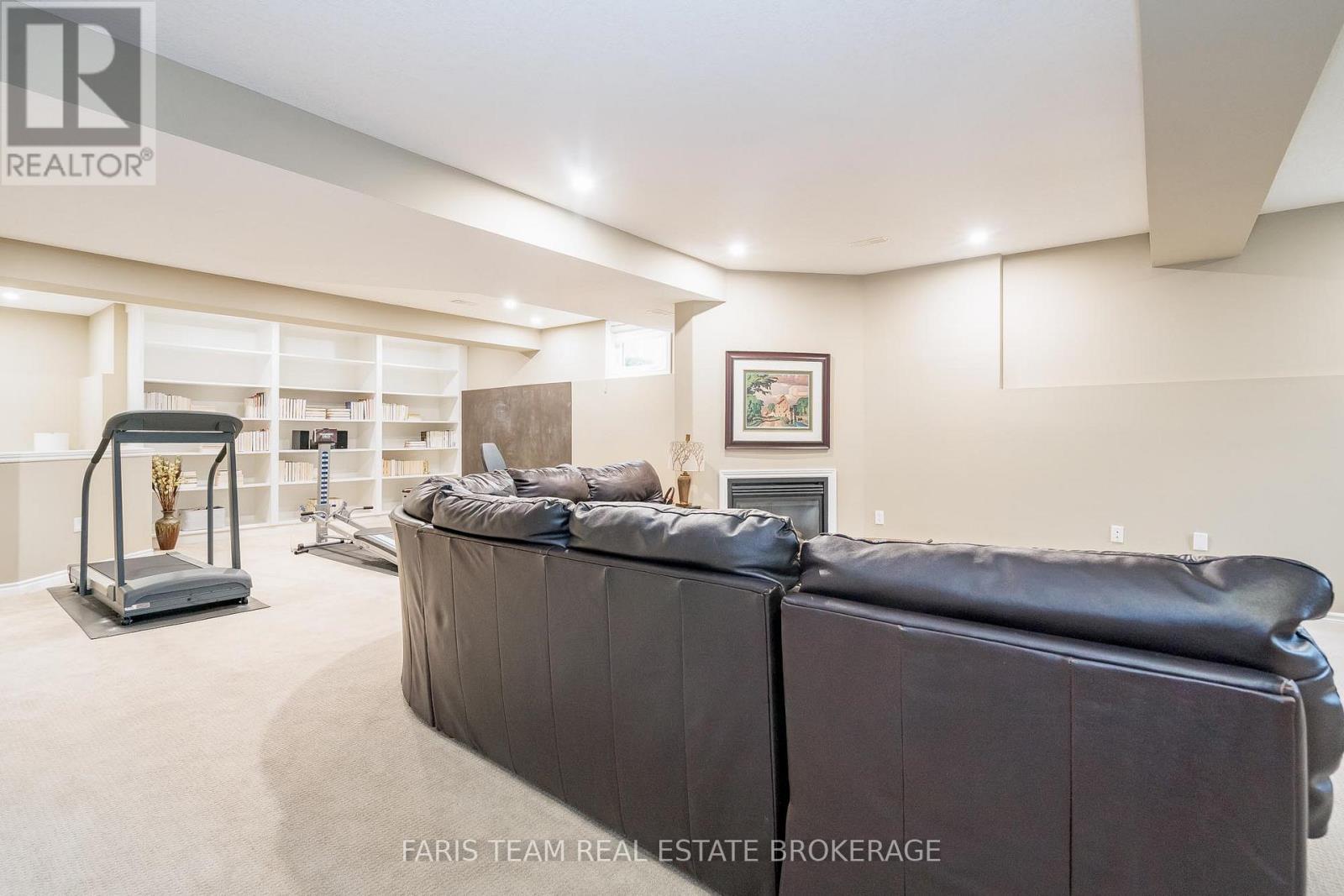 135 Sandringham Drive, Barrie, Ontario  L4N 0Y9 - Photo 23 - S12431464