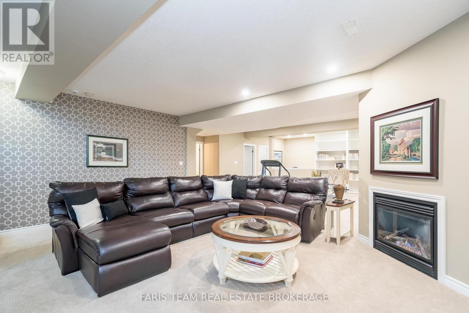 135 Sandringham Drive, Barrie, Ontario  L4N 0Y9 - Photo 25 - S12431464