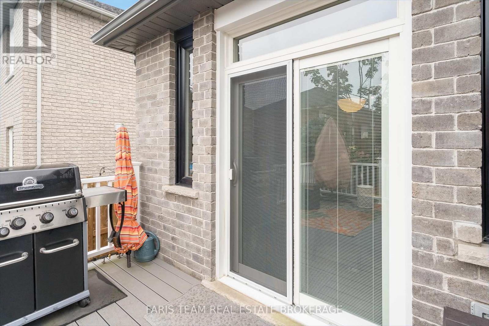 135 Sandringham Drive, Barrie, Ontario  L4N 0Y9 - Photo 31 - S12431464