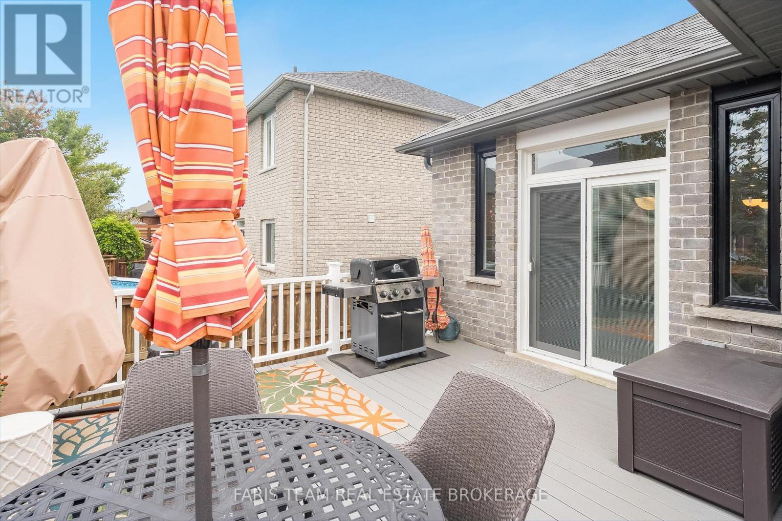 135 Sandringham Drive, Barrie, Ontario  L4N 0Y9 - Photo 33 - S12431464