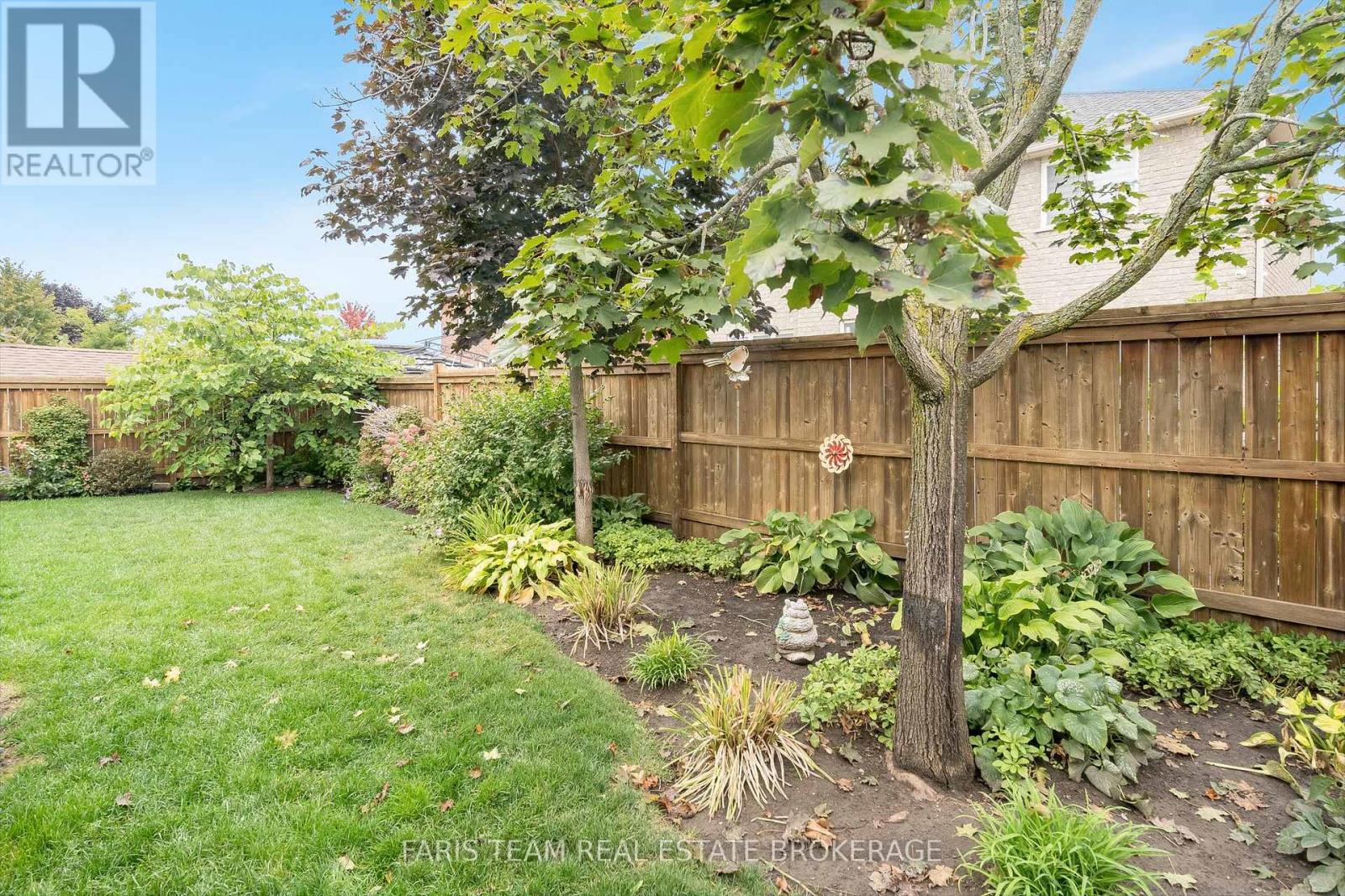 135 Sandringham Drive, Barrie, Ontario  L4N 0Y9 - Photo 35 - S12431464